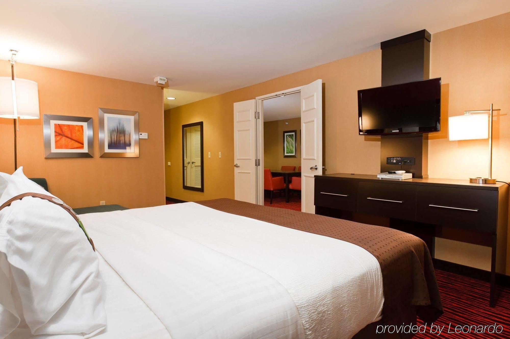 Holiday Inn Colorado Springs - Airport By Ihg Стая снимка