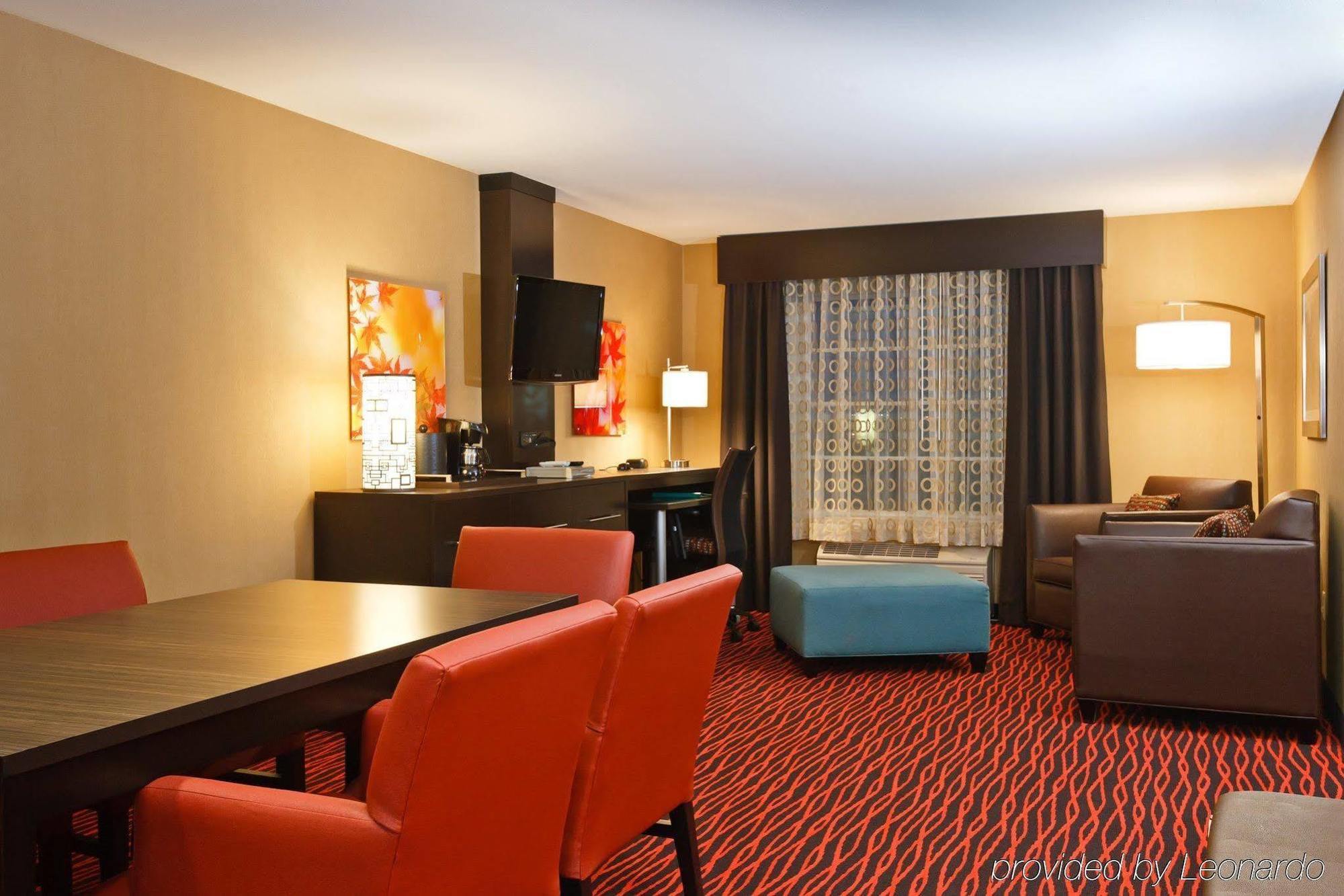 Holiday Inn Colorado Springs - Airport By Ihg Стая снимка