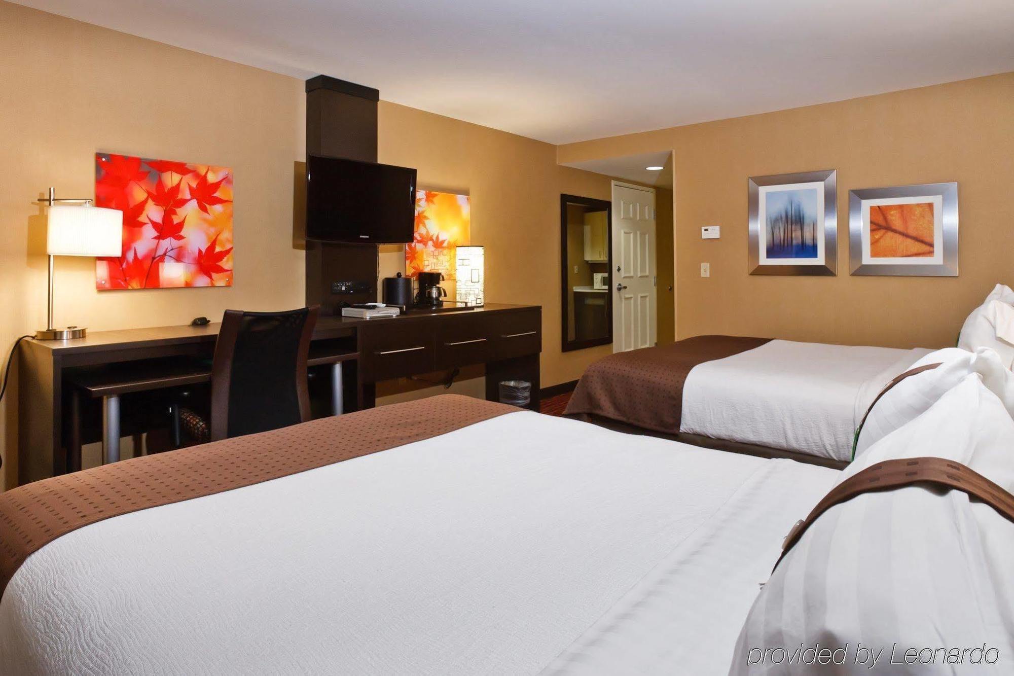 Holiday Inn Colorado Springs - Airport By Ihg Стая снимка