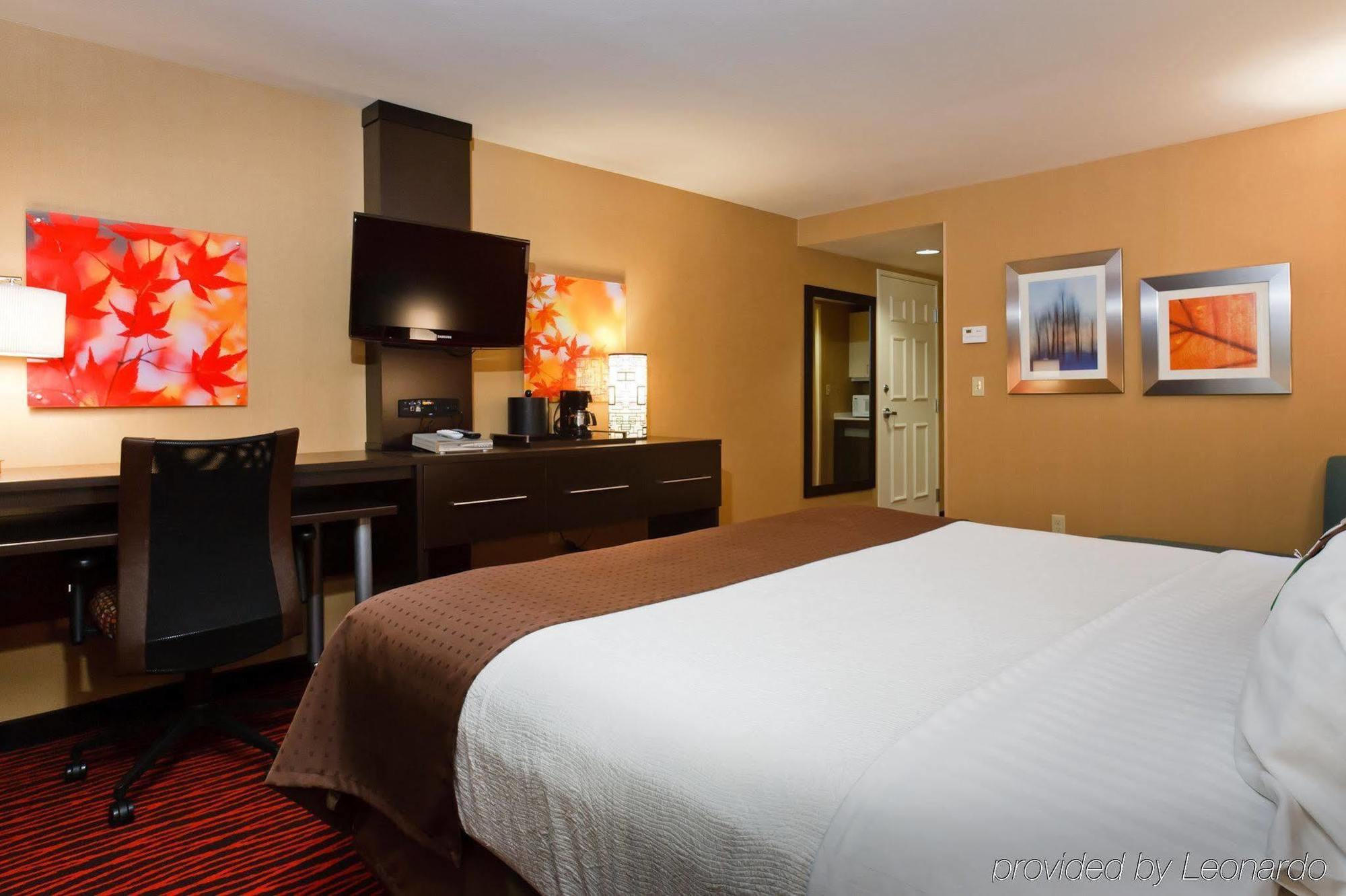 Holiday Inn Colorado Springs - Airport By Ihg Стая снимка