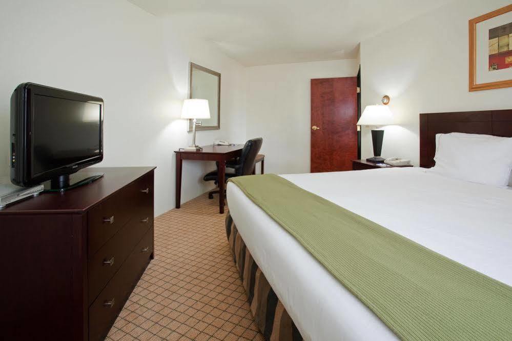 Holiday Inn Colorado Springs - Airport By Ihg Екстериор снимка
